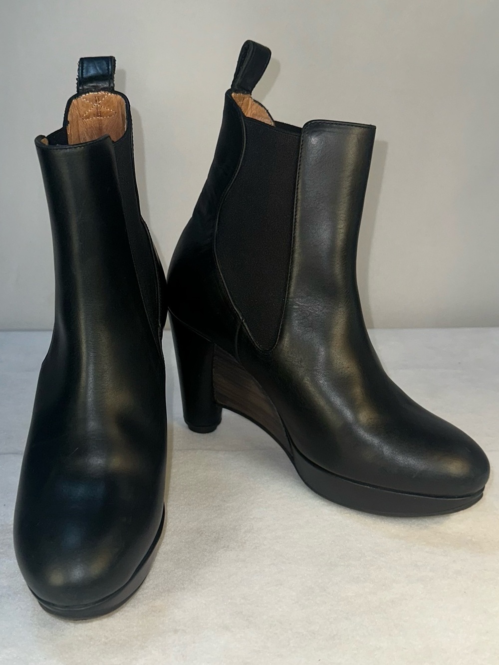John Fluevog Paglia Black Leather Wedge Platform Ankle Boots Size 8